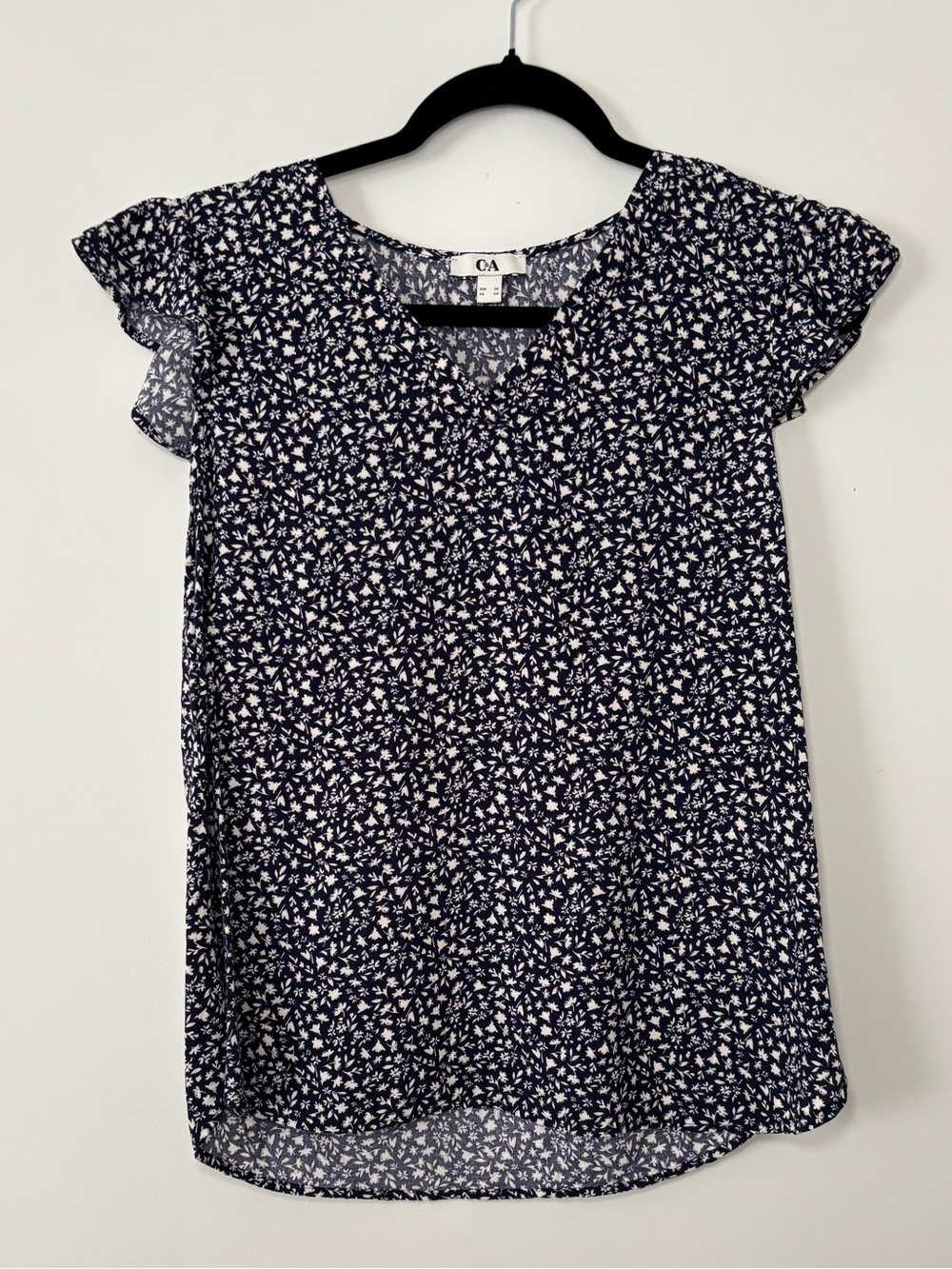 C&A Navy Blue White Ditsy Floral V-Neck Blouse Flutter Sleeve Size M / 38